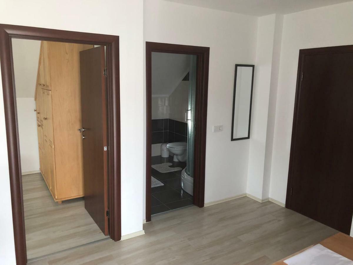 Apartment & Rooms Thomas โคเรนนิซา ภายนอก รูปภาพ