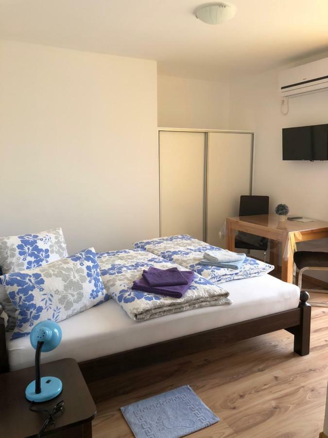 Apartment & Rooms Thomas โคเรนนิซา ภายนอก รูปภาพ